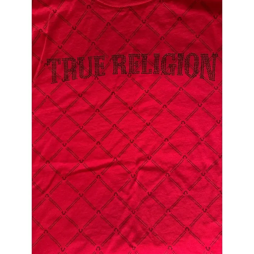 True Religion Men’s XL Red Horseshoe Pattern Tee – Bold Logo Graphic Shirt
